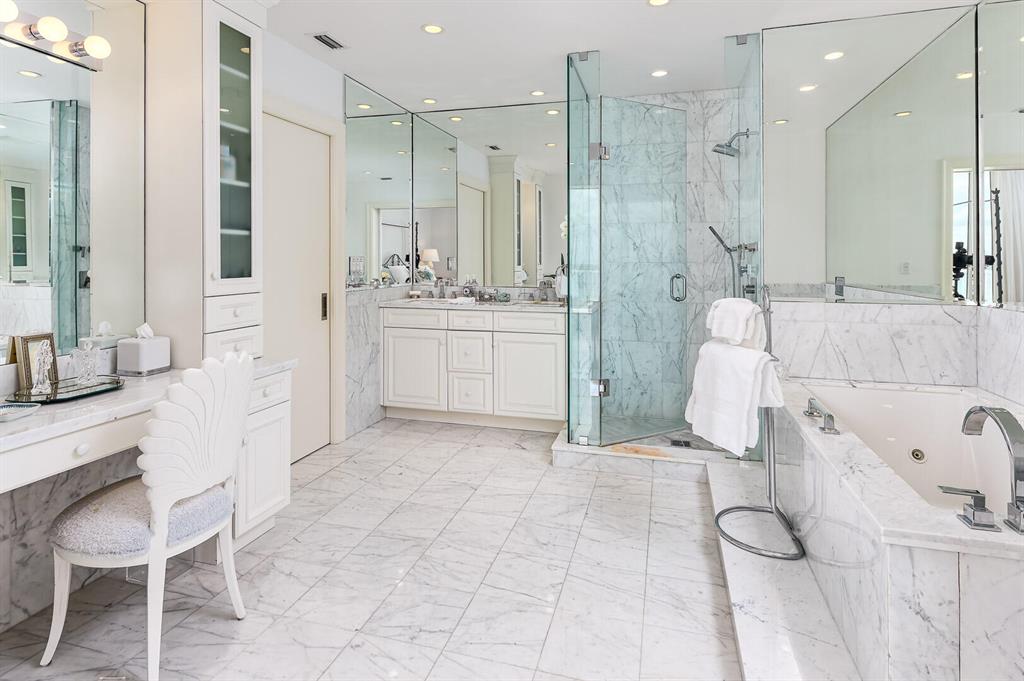 FOUR HUNDRED SO OCEAN BLVD CONDO - Residential
