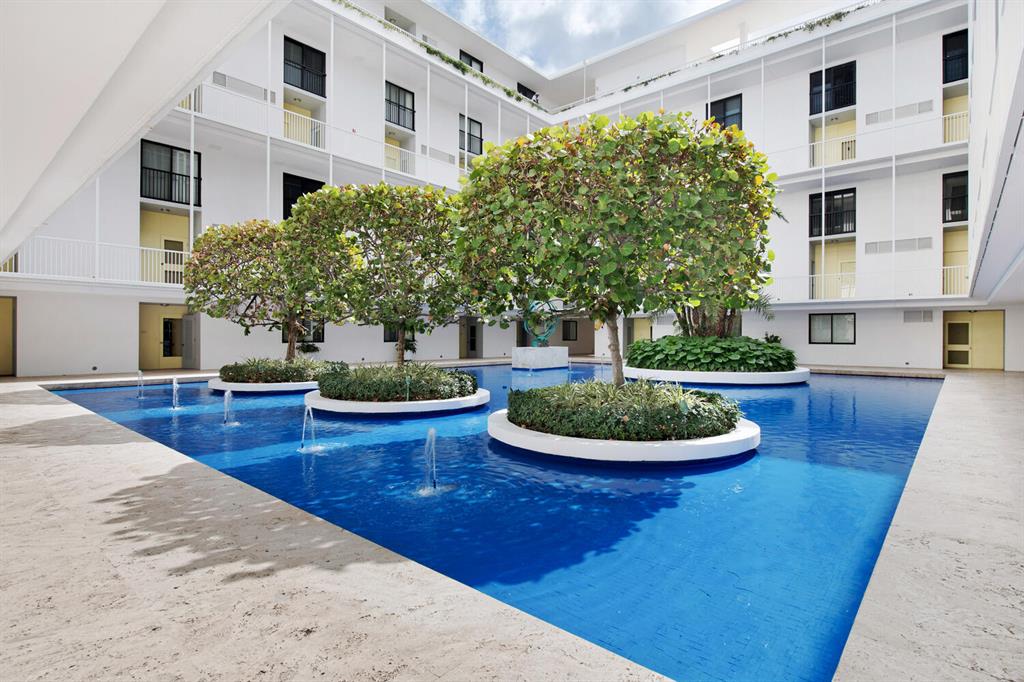 FOUR HUNDRED SO OCEAN BLVD CONDO - Residential