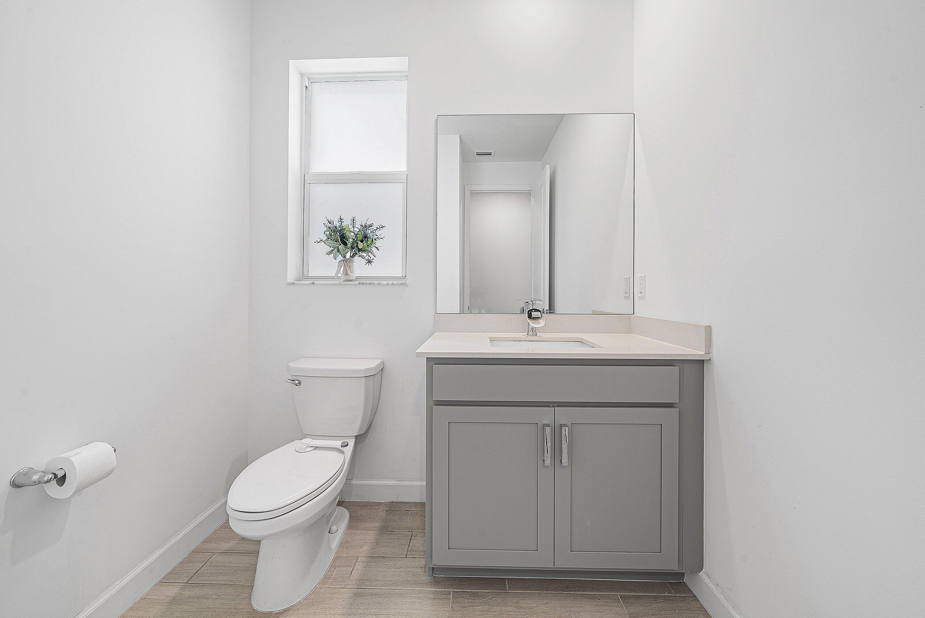 BANYAN COURT - Residential