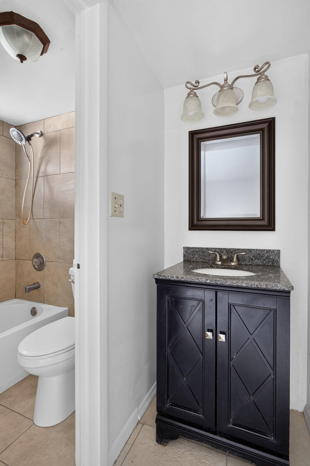 MELODIE ESTATES - Residential Lease