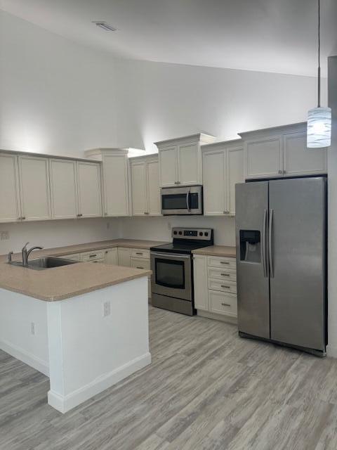 SUMMIT PINES UNIT 3 - Residential Lease