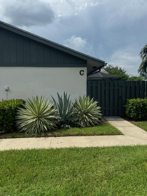 SUMMIT PINES UNIT 3 - Residential Lease