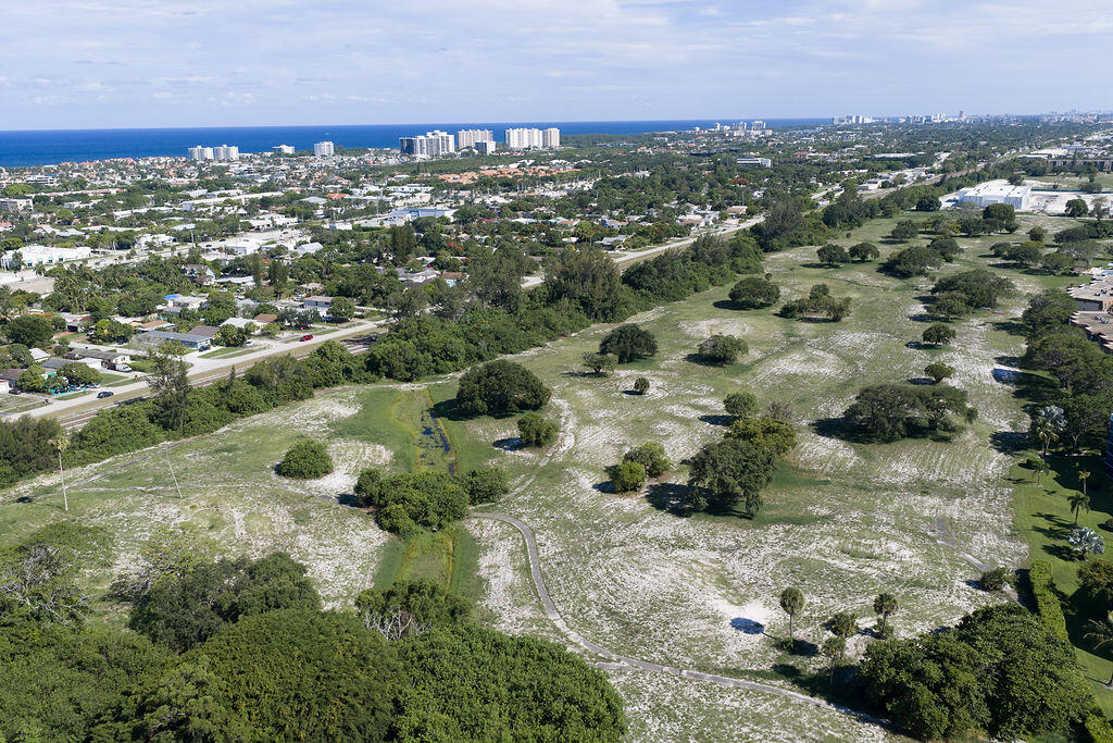 BOCA TEECA CONDO 9 - Residential