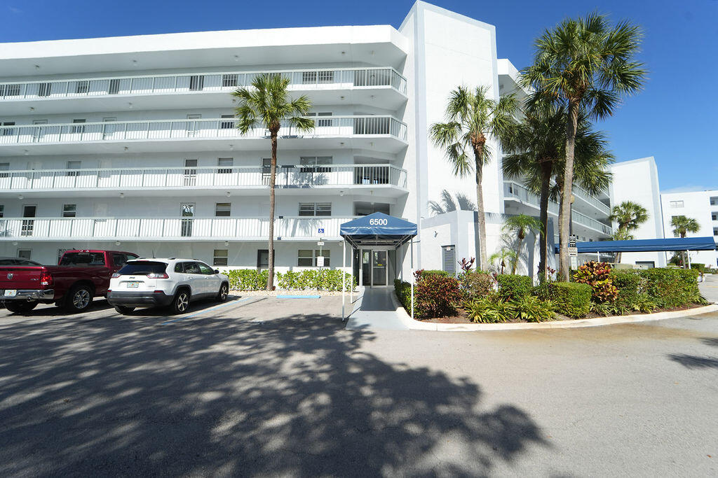 BOCA TEECA CONDO 9 - Residential