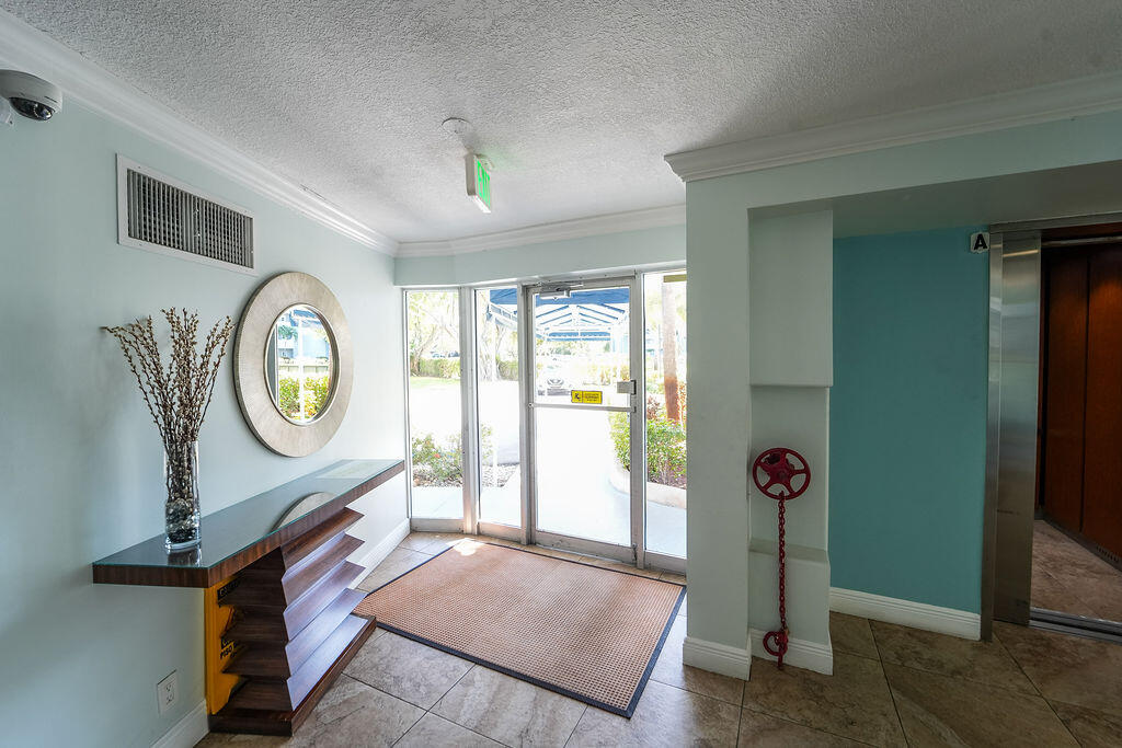 BOCA TEECA CONDO 9 - Residential