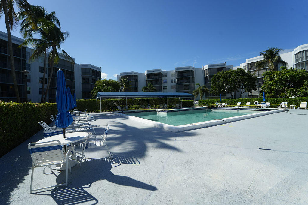 BOCA TEECA CONDO 9 - Residential