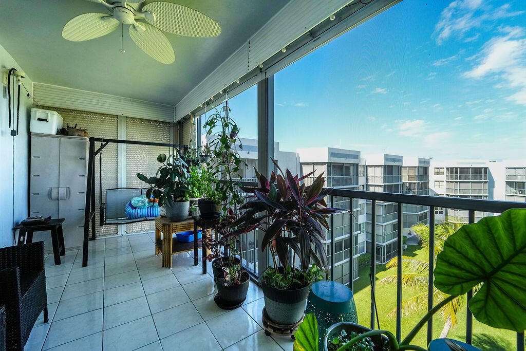 BOCA TEECA CONDO 9 - Residential
