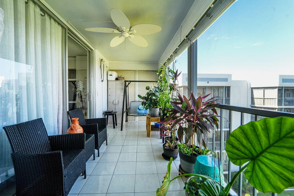 BOCA TEECA CONDO 9 - Residential