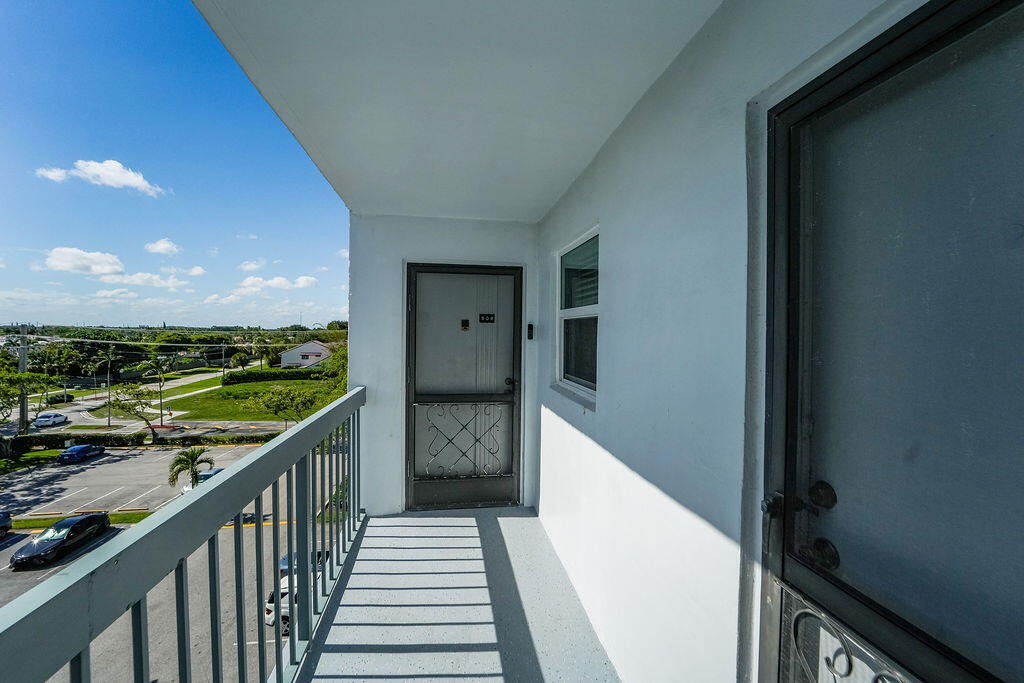 BOCA TEECA CONDO 9 - Residential