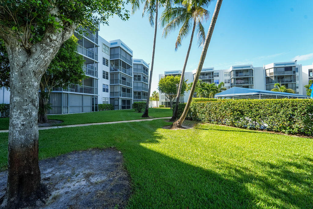 BOCA TEECA CONDO 9 - Residential