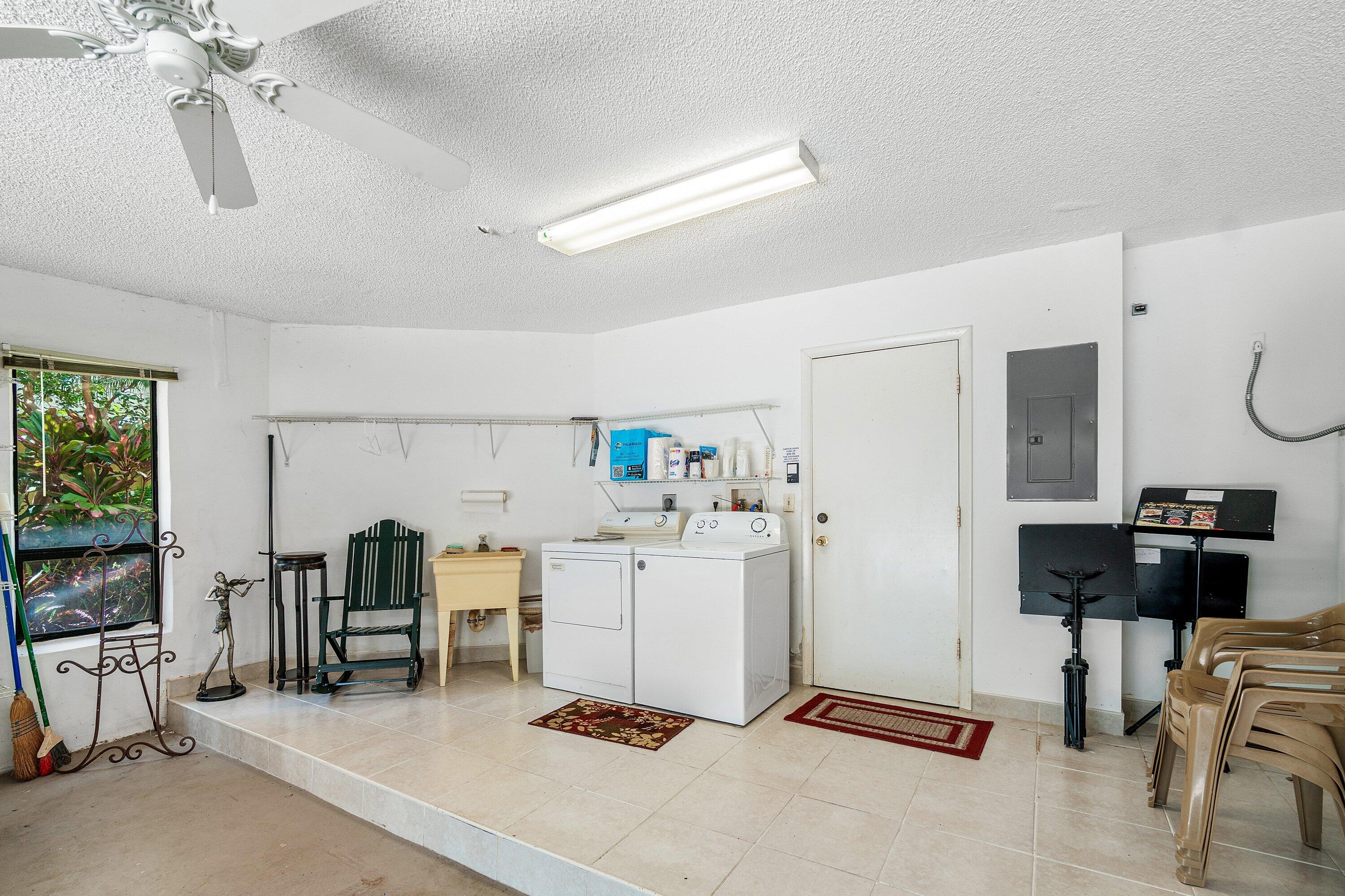 TOWNHOMES OF BOCA DELRAY CONDO - Residential