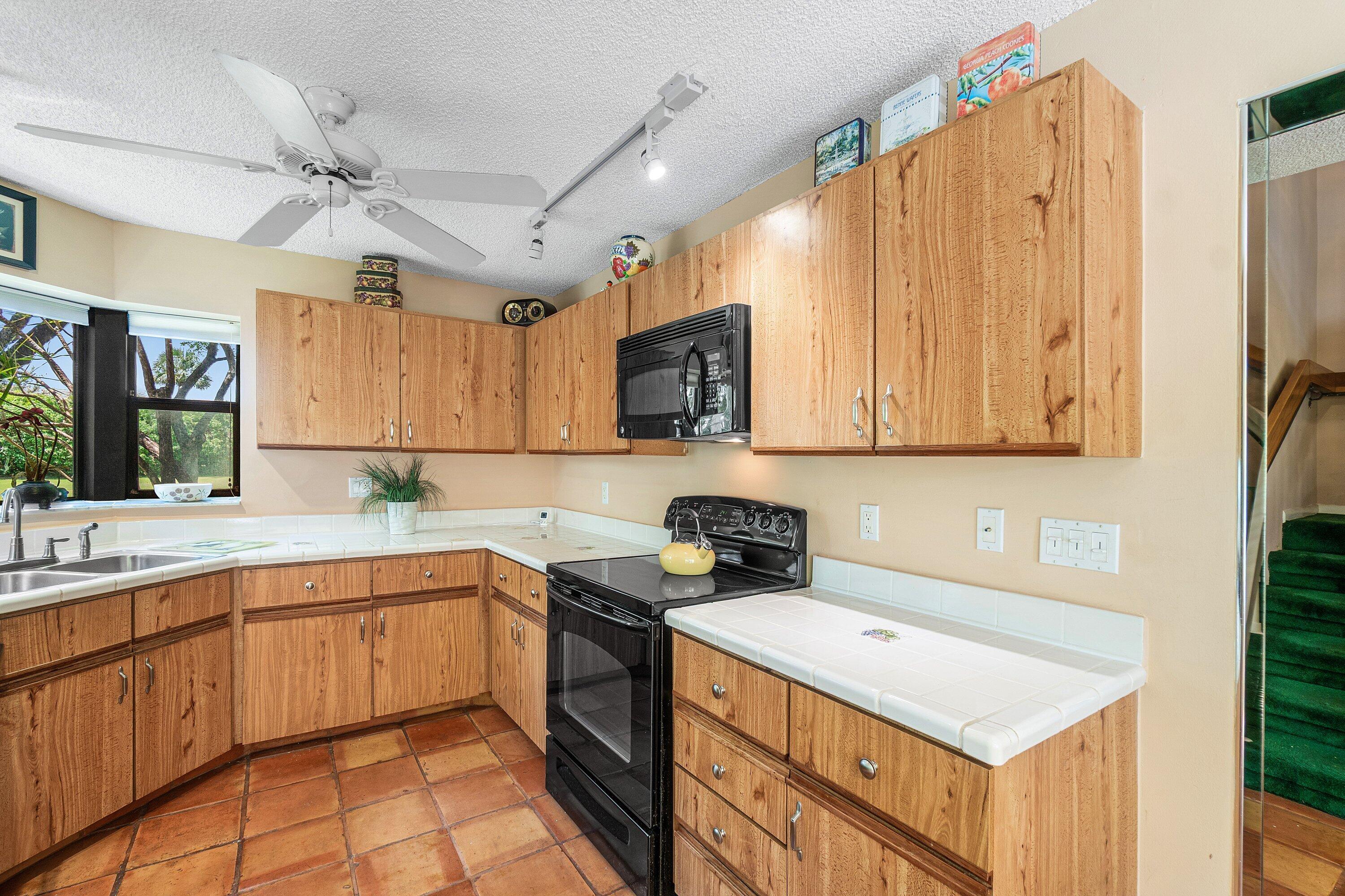TOWNHOMES OF BOCA DELRAY CONDO - Residential