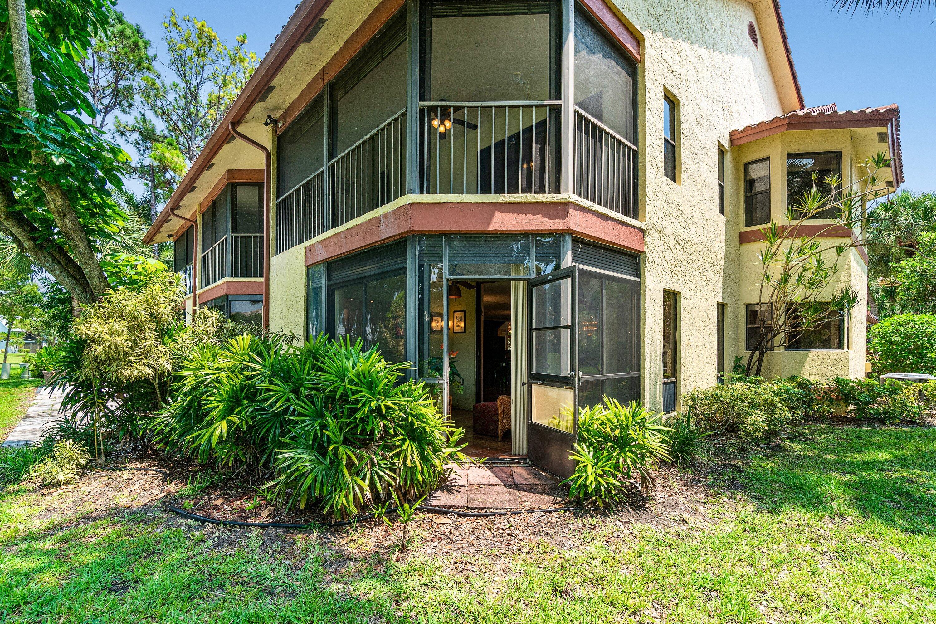 TOWNHOMES OF BOCA DELRAY CONDO - Residential