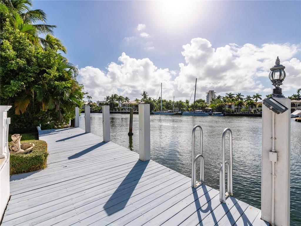 Del Lago Isle 42-2 B - Residential