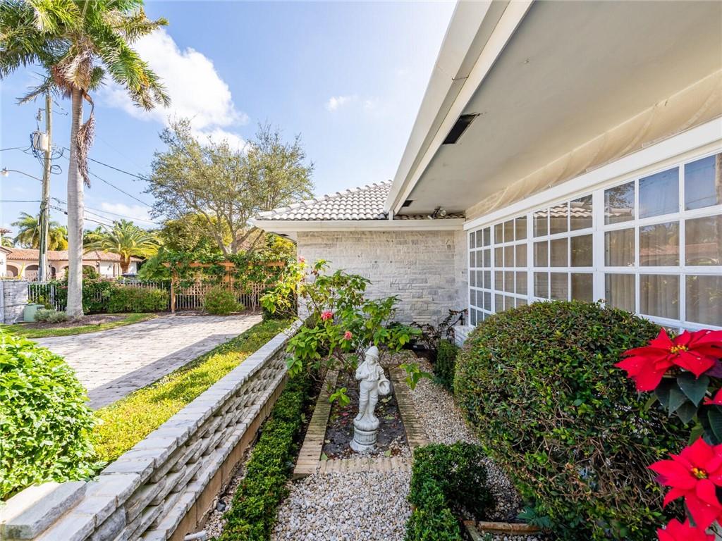Del Lago Isle 42-2 B - Residential