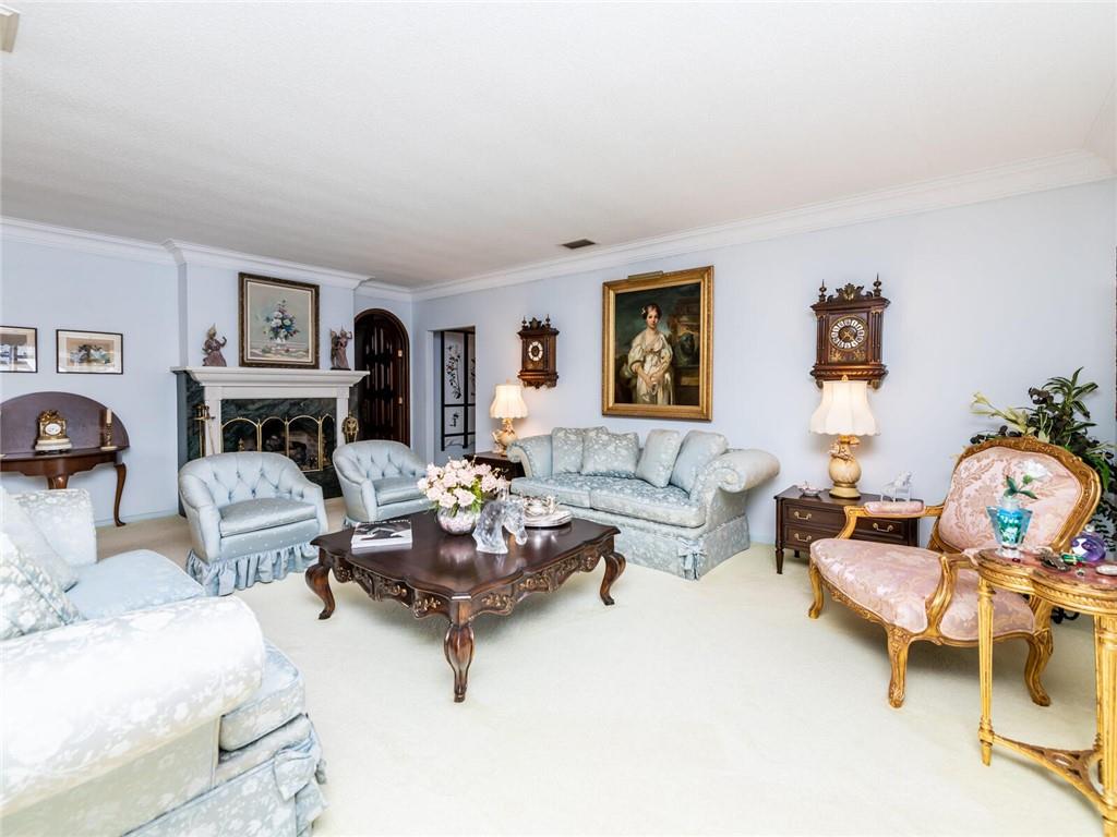 Del Lago Isle 42-2 B - Residential