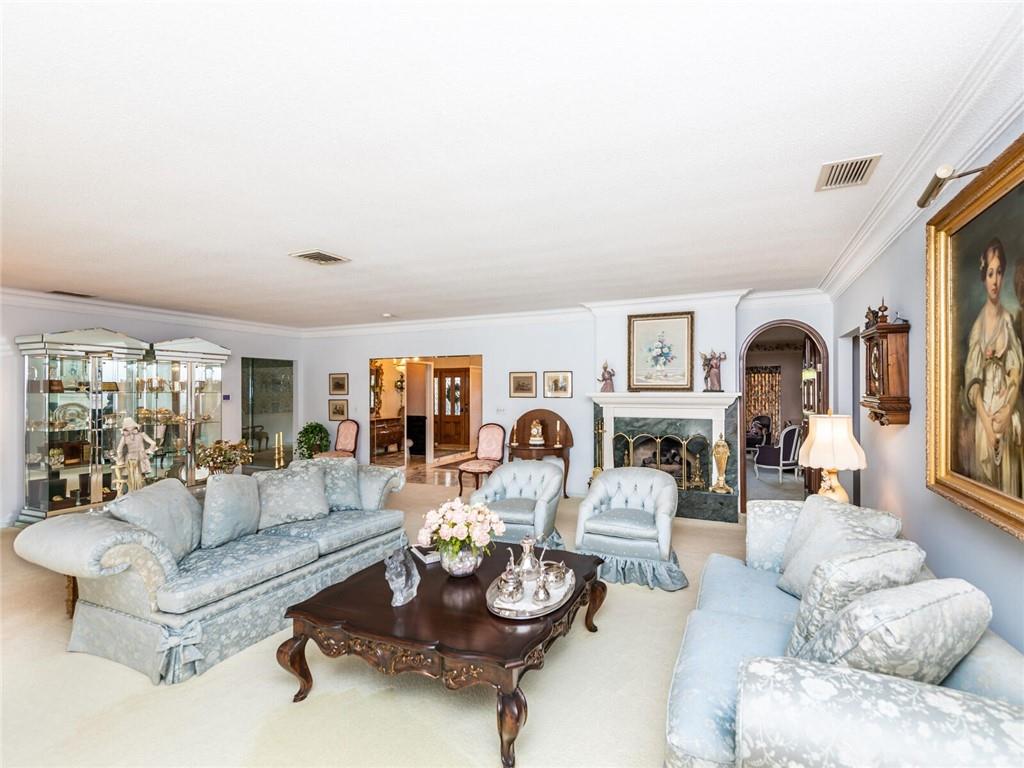 Del Lago Isle 42-2 B - Residential