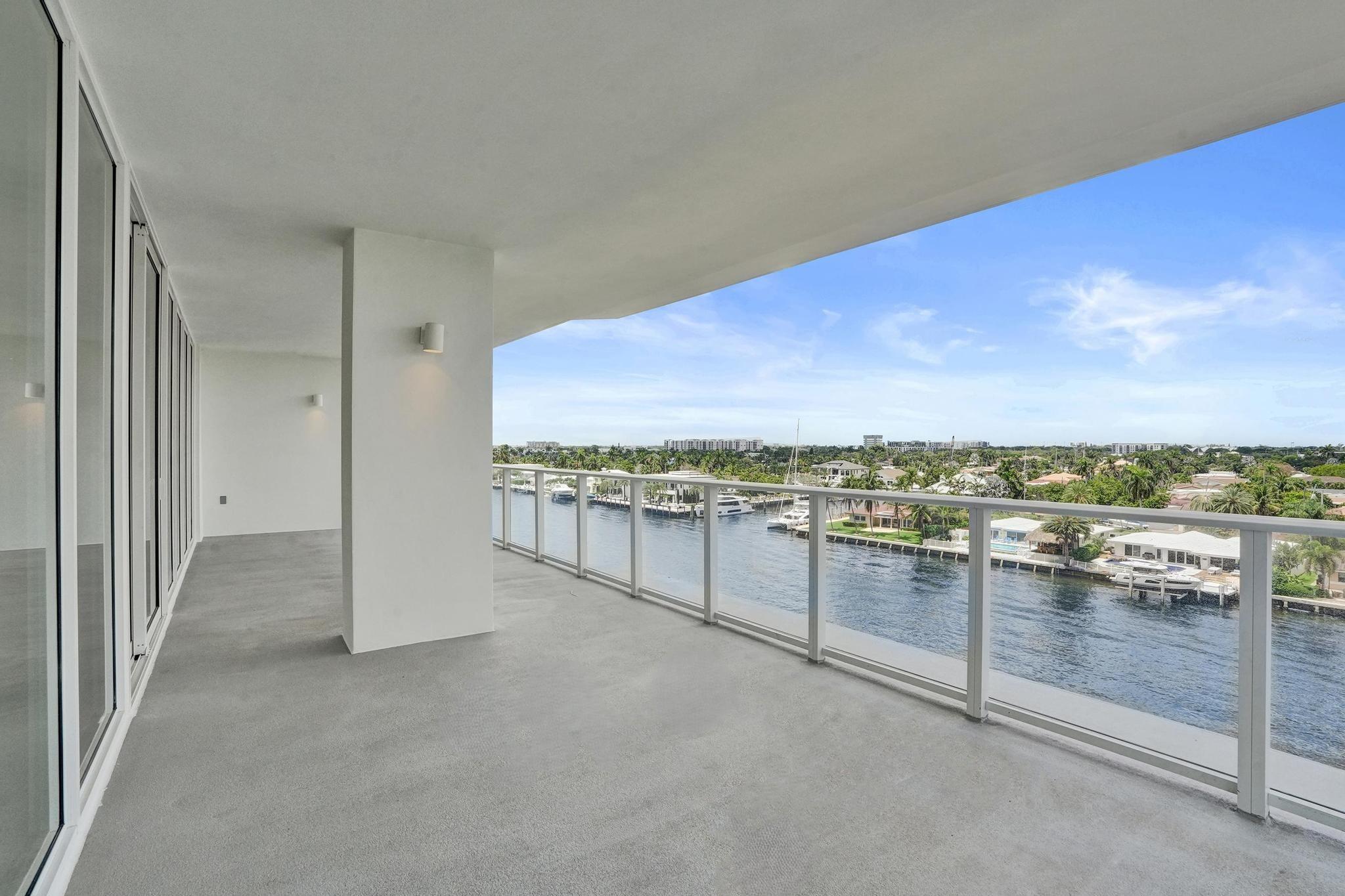 Entourage in the Sun - Residential