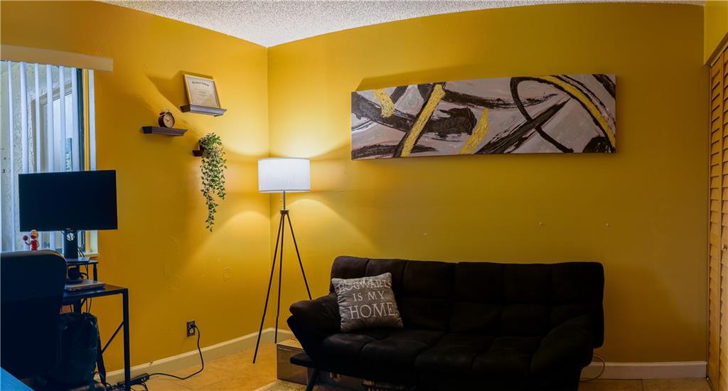 ROYALE GARDENS CONDO - Residential