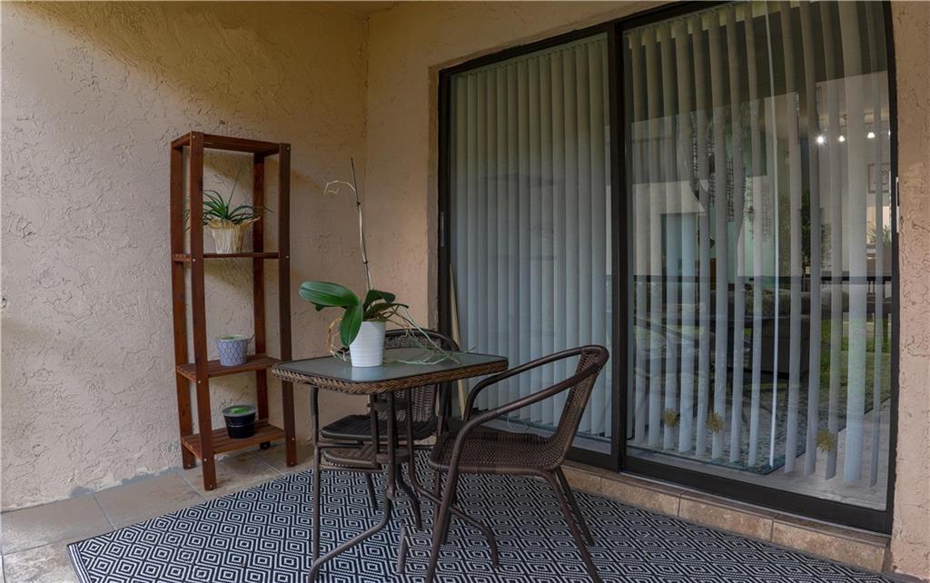 ROYALE GARDENS CONDO - Residential