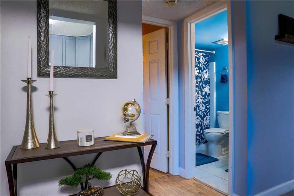 ROYALE GARDENS CONDO - Residential