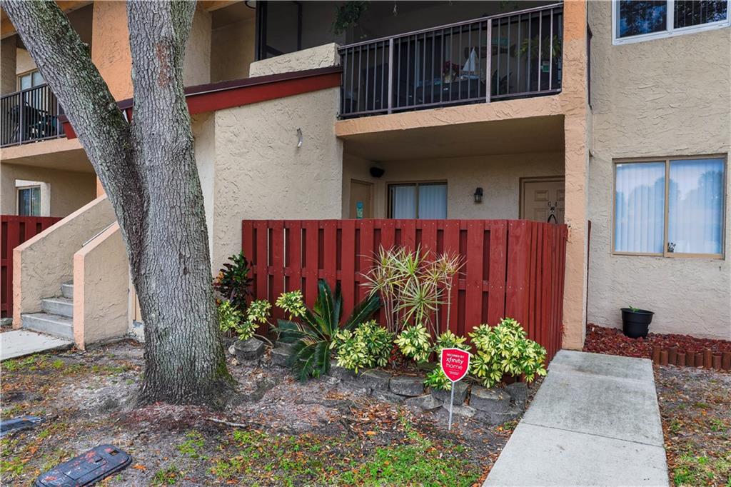 ROYALE GARDENS CONDO - Residential