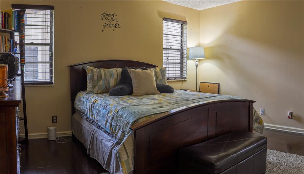 ROYALE GARDENS CONDO - Residential