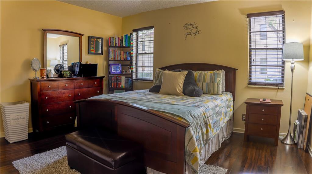 ROYALE GARDENS CONDO - Residential
