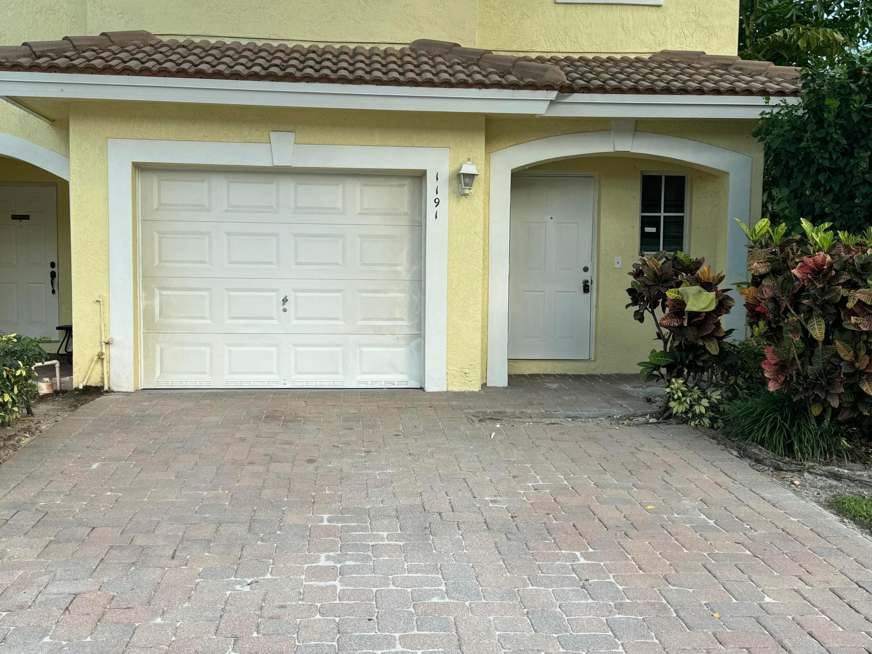 WATERWAYS TAHERI - Residential Lease