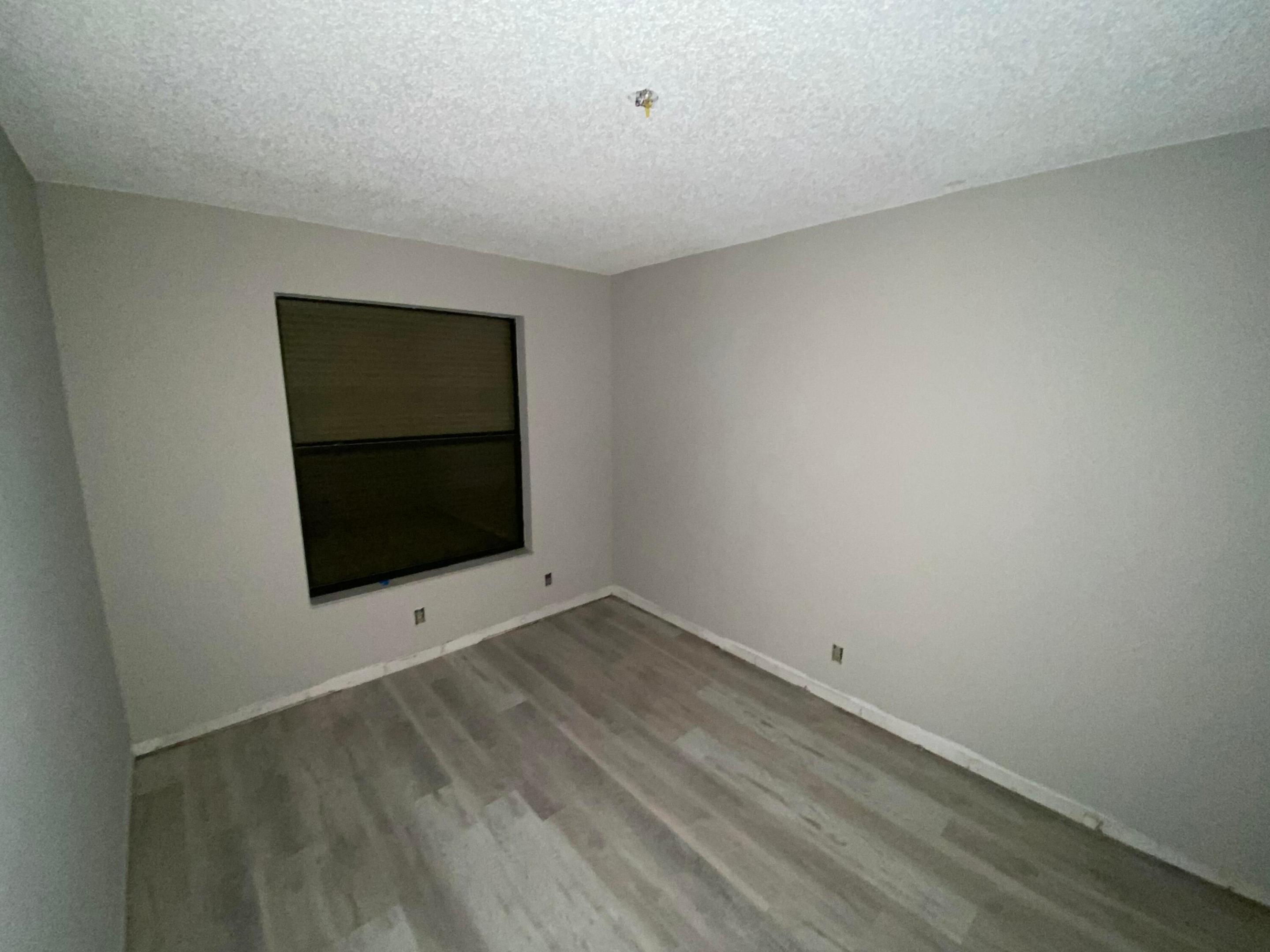 LAKES OF TARA UNIT 2 - Residential