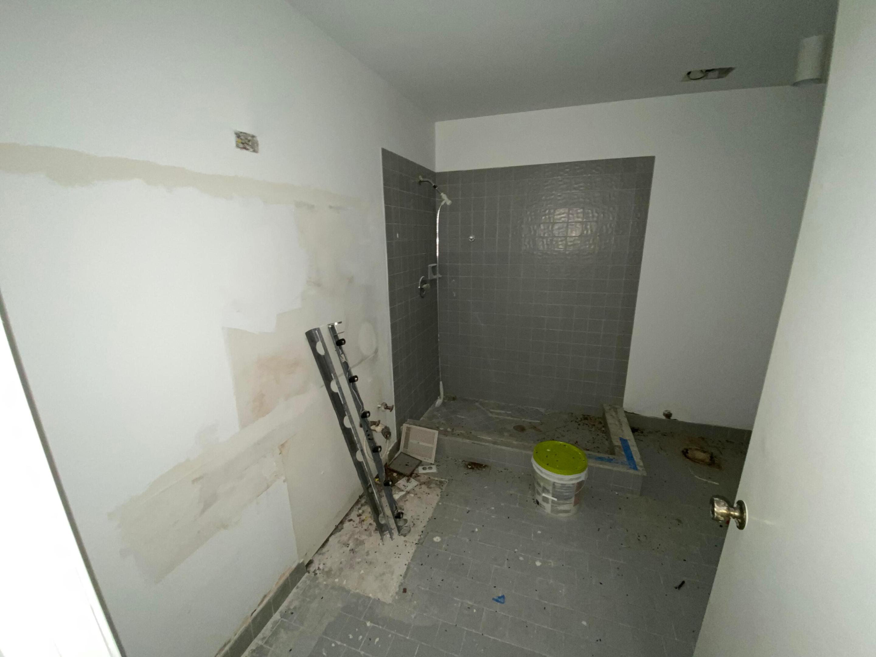 LAKES OF TARA UNIT 2 - Residential