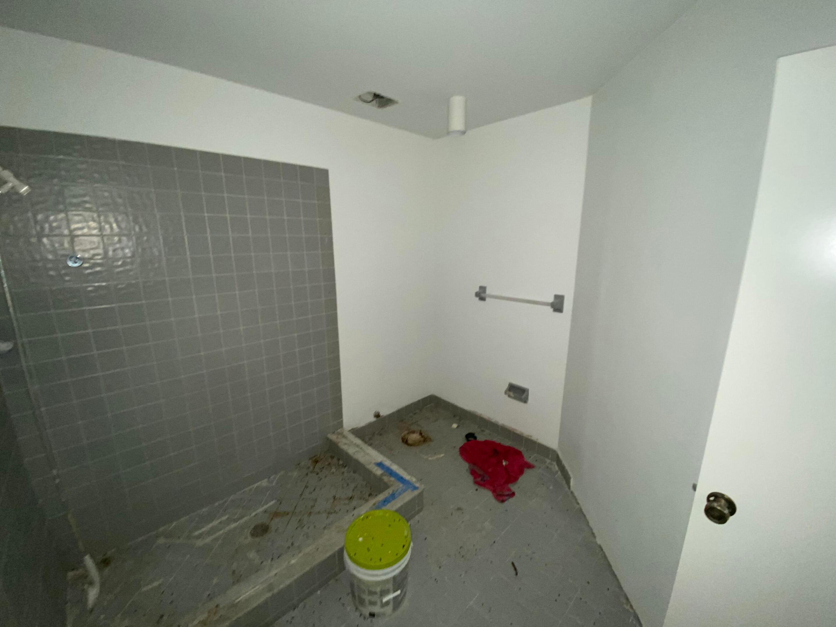 LAKES OF TARA UNIT 2 - Residential