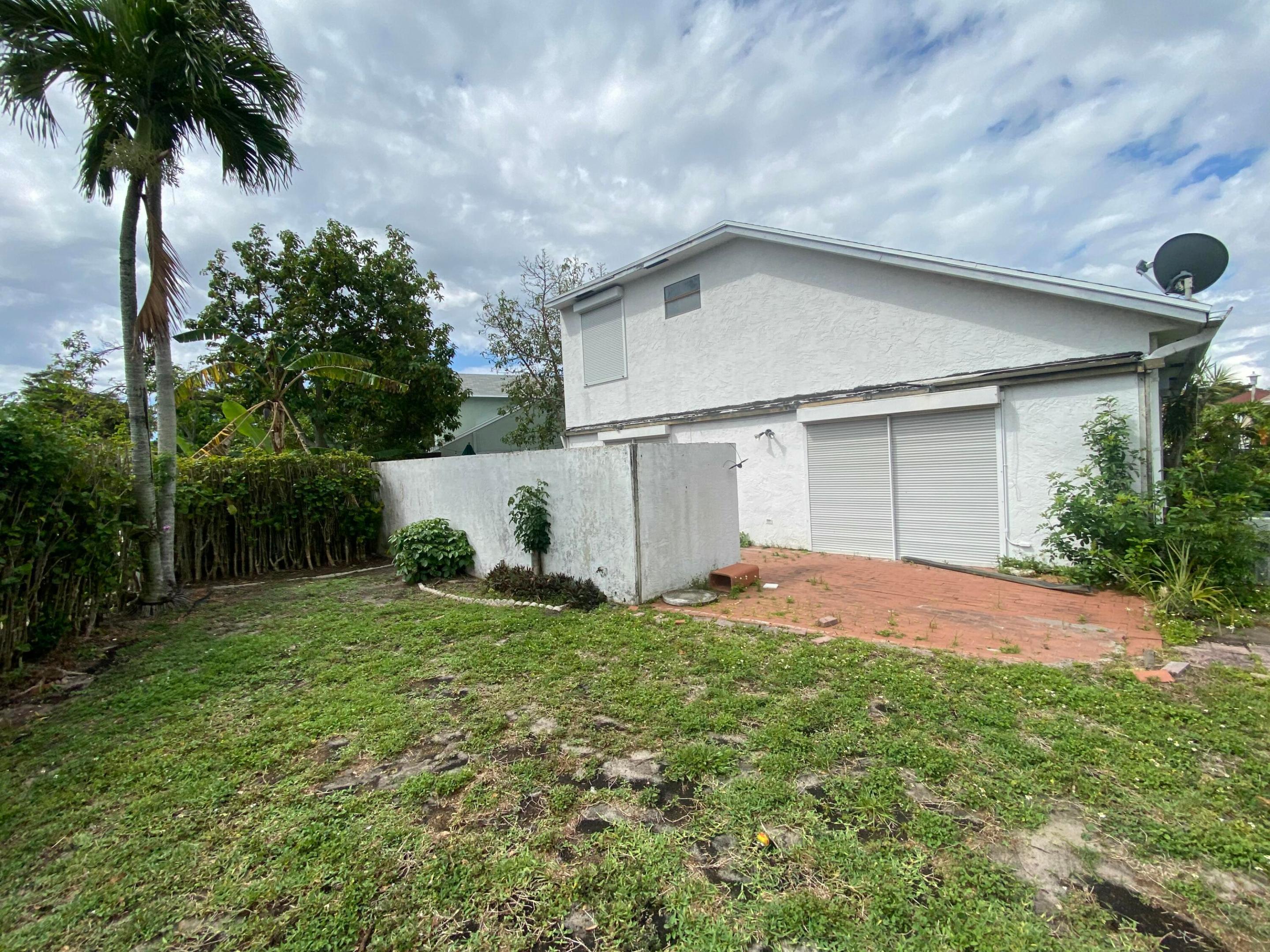 LAKES OF TARA UNIT 2 - Residential