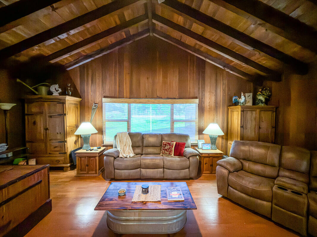 FOX TRAIL - Residential
