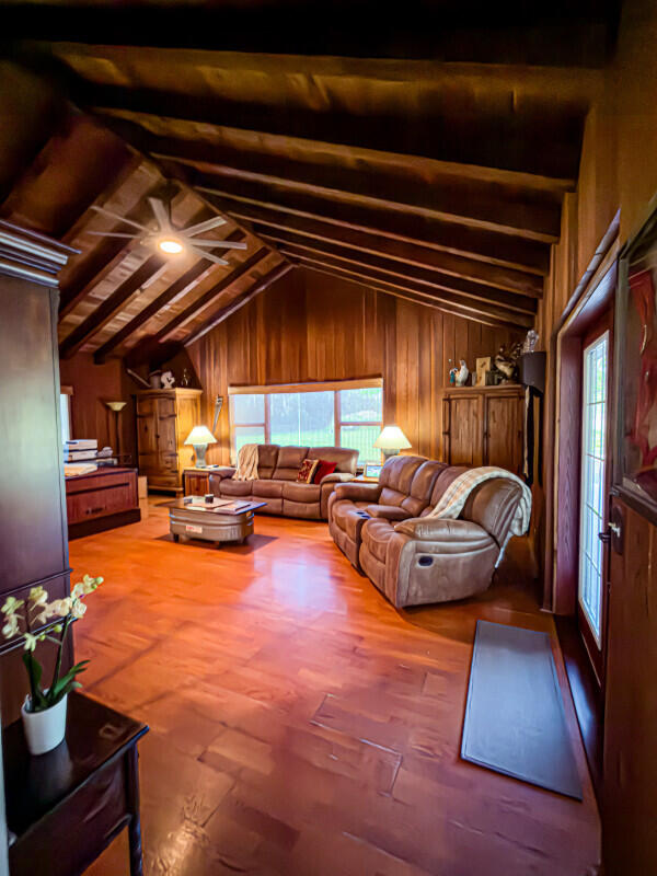 FOX TRAIL - Residential