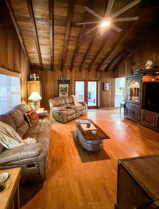 FOX TRAIL - Residential