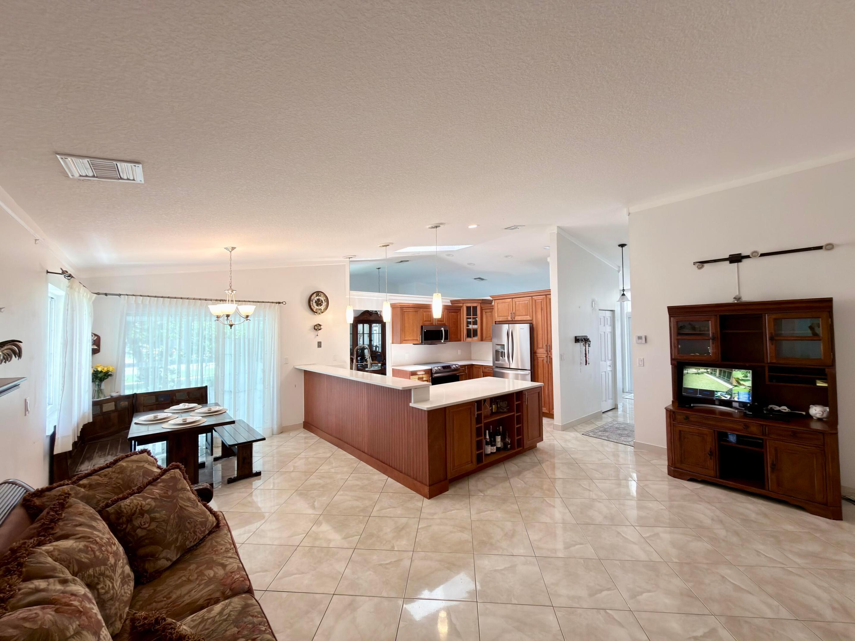 BONAVENTURE LAKES ADD 2 - Residential