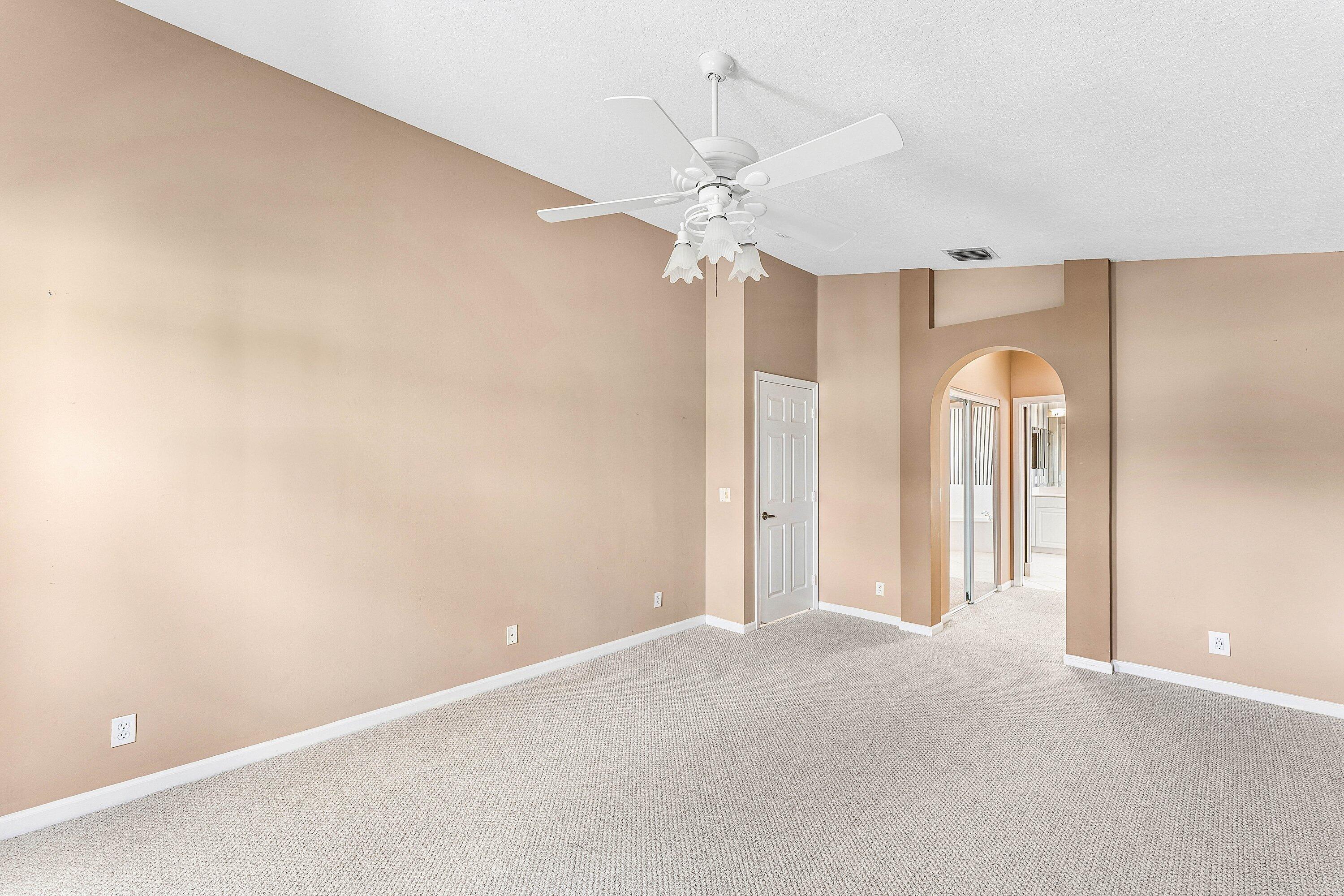 Limoge at the Cascades - Residential