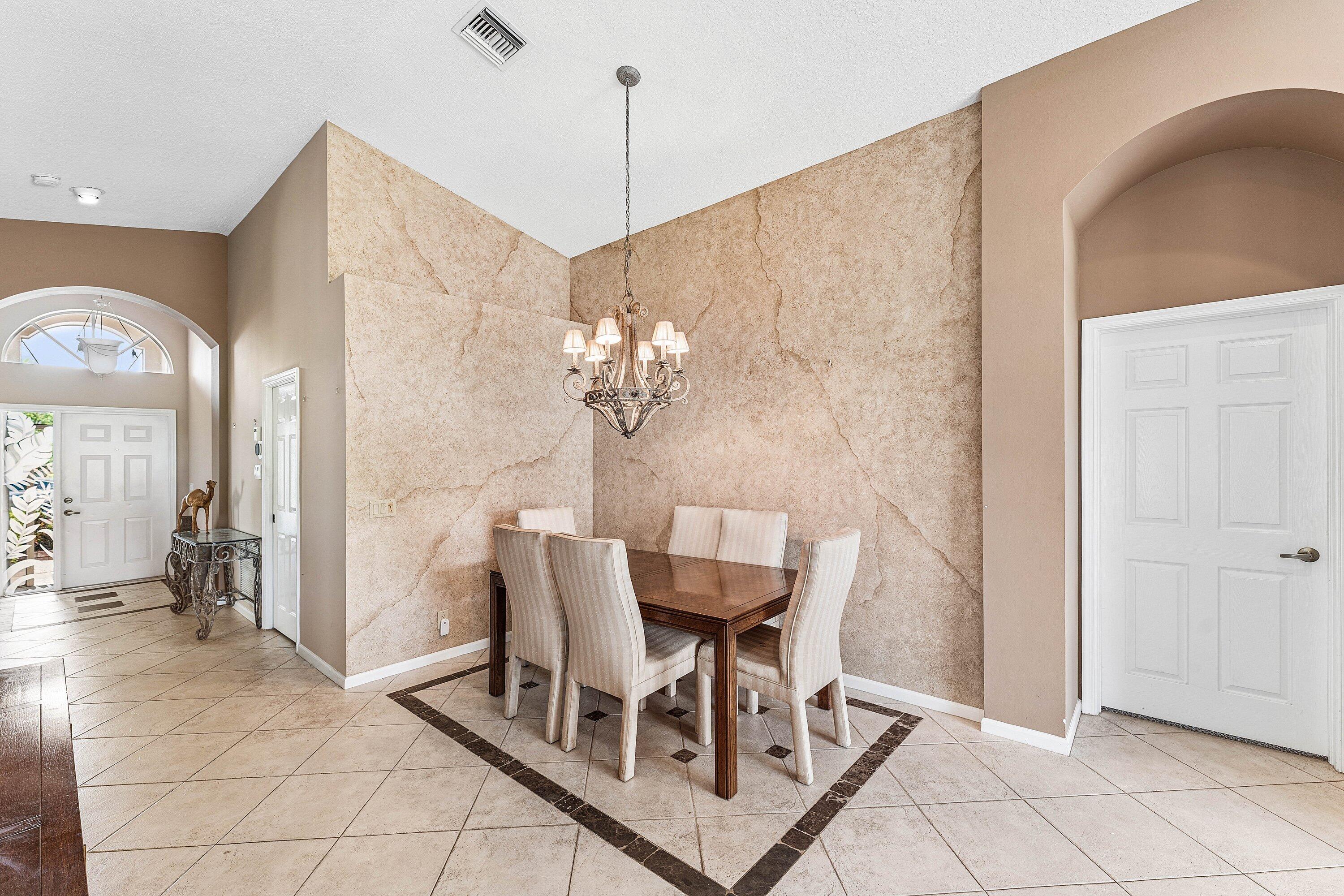 Limoge at the Cascades - Residential