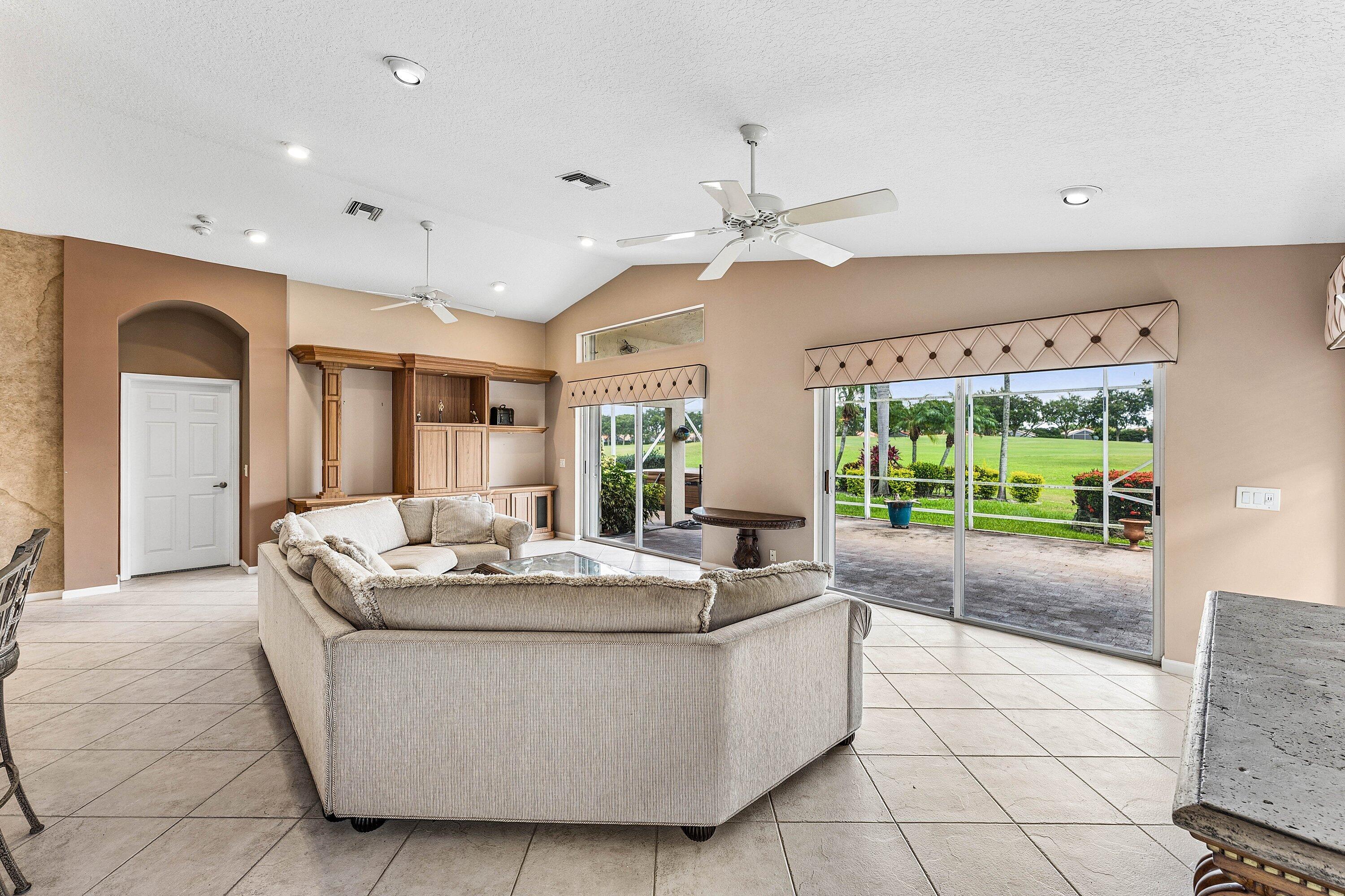 Limoge at the Cascades - Residential