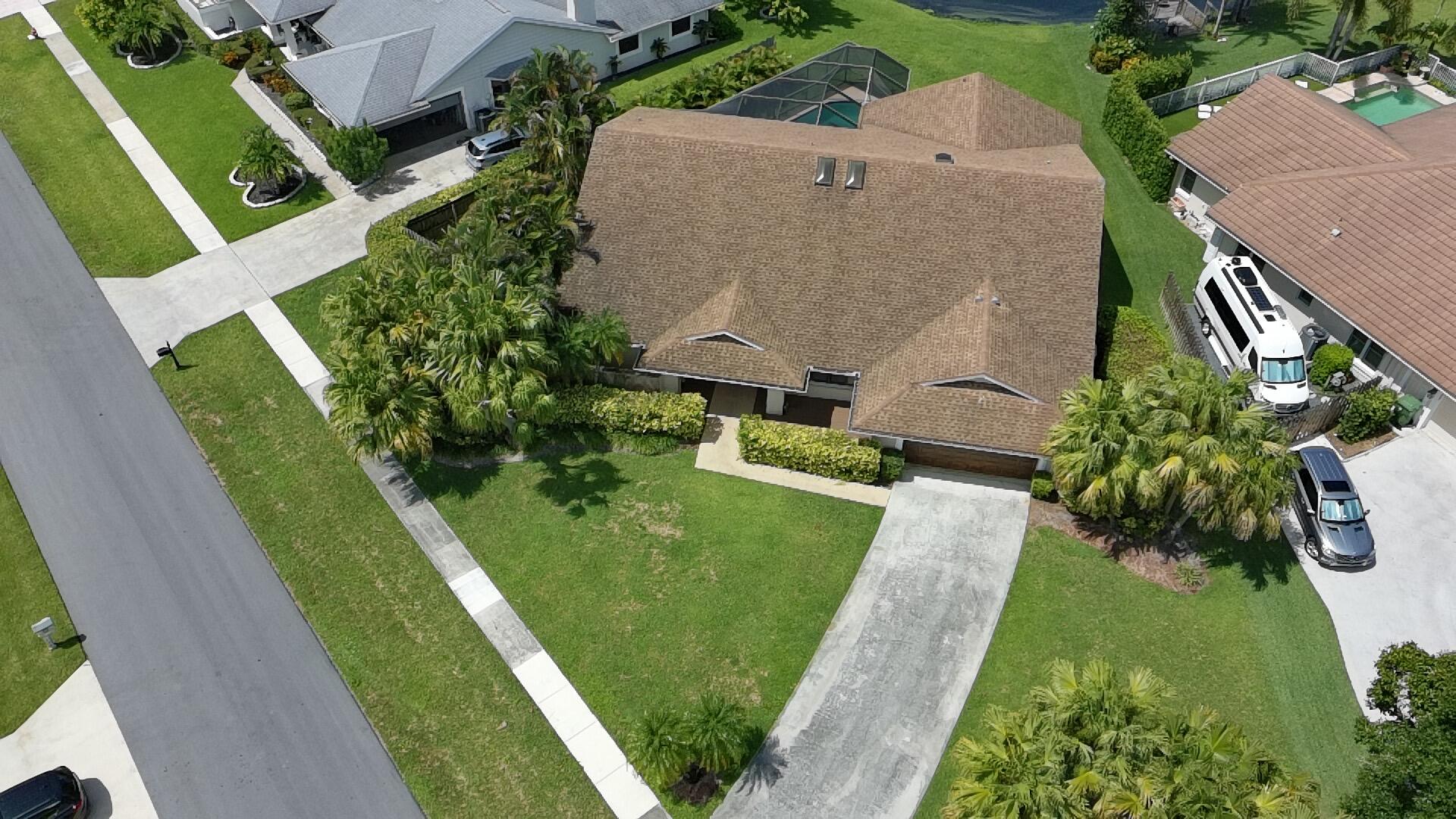 GREENVIEW SHORES 2 OF WELLINGTON - Residential