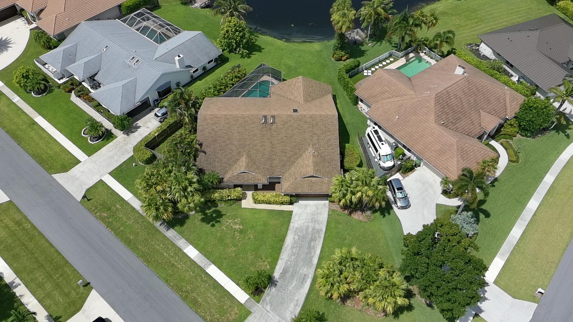 GREENVIEW SHORES 2 OF WELLINGTON - Residential