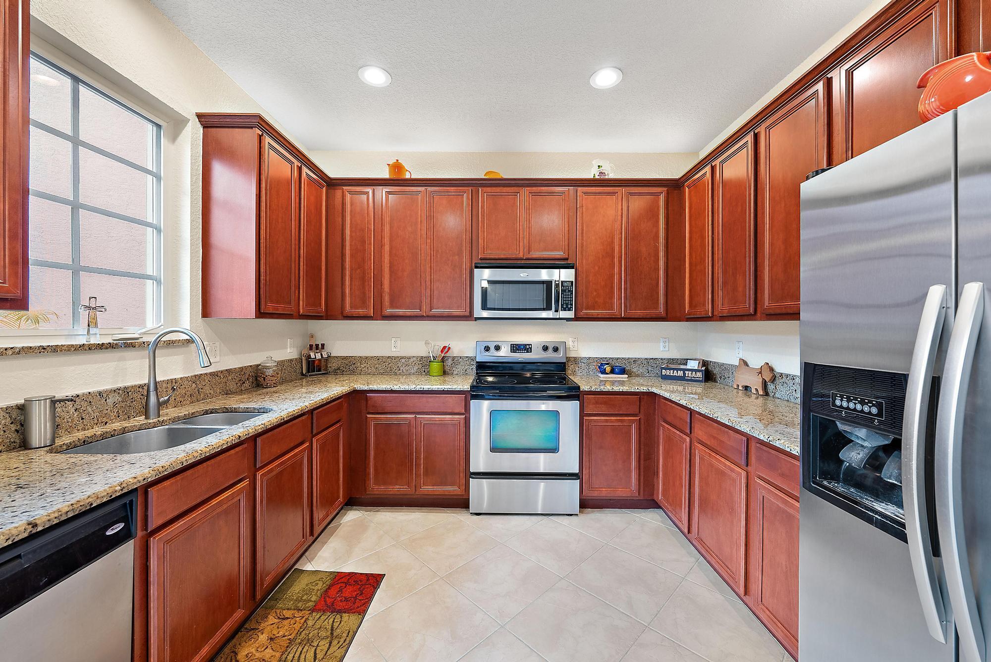 CANTERBURY PLACE - Residential