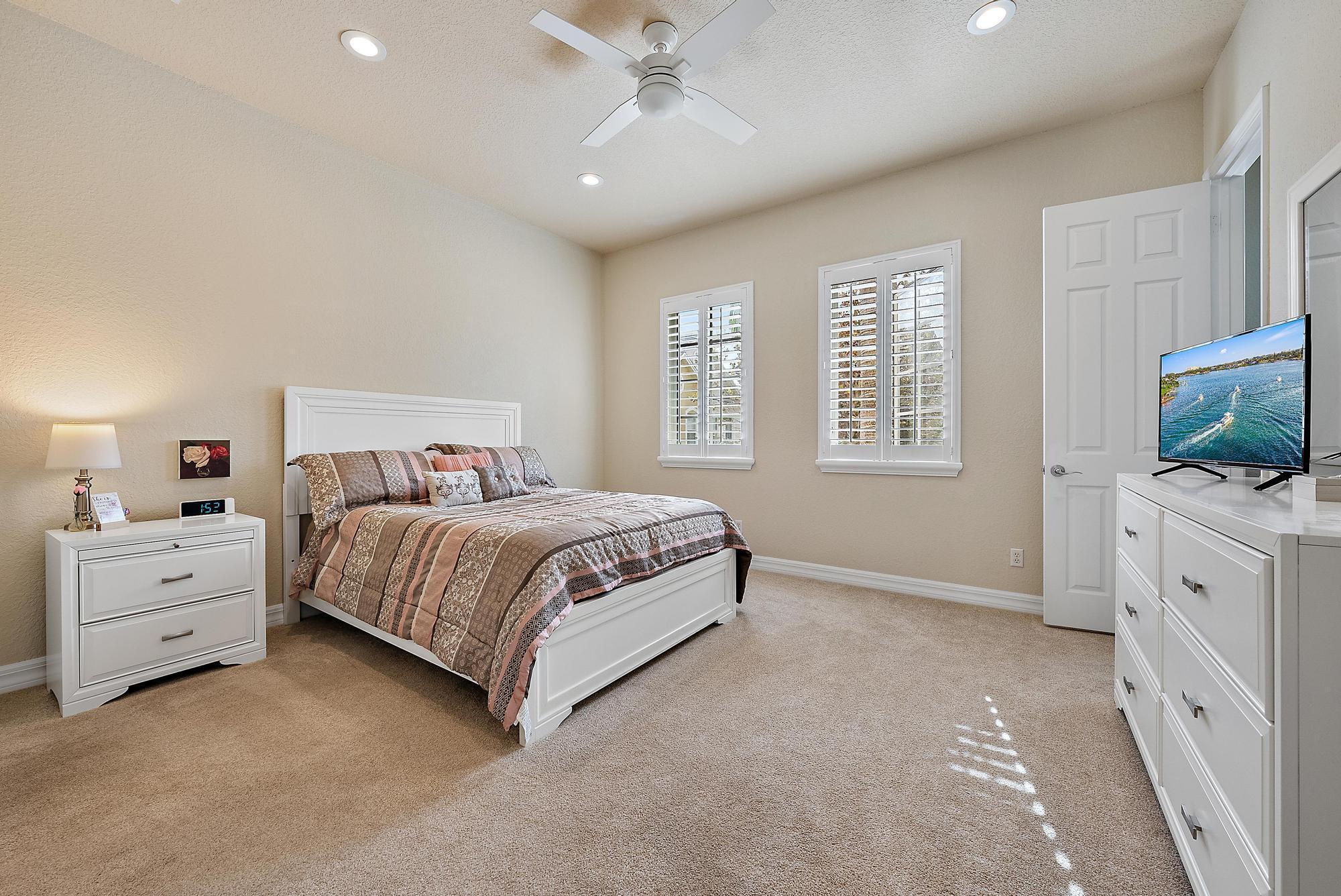 CANTERBURY PLACE - Residential