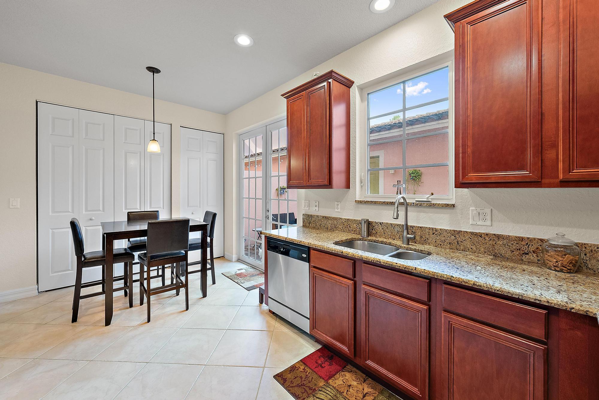 CANTERBURY PLACE - Residential