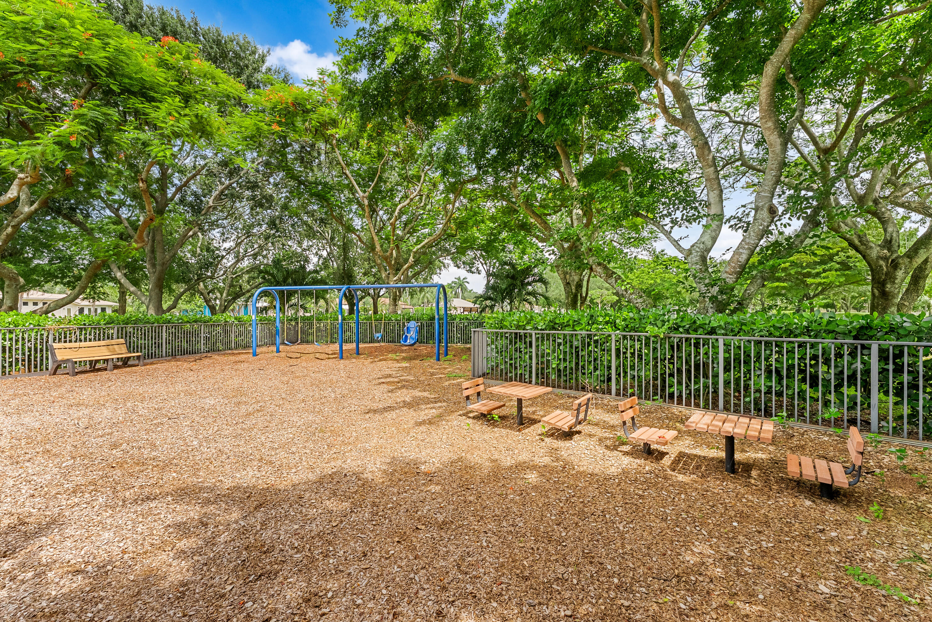 FOX RIDGE - Residential