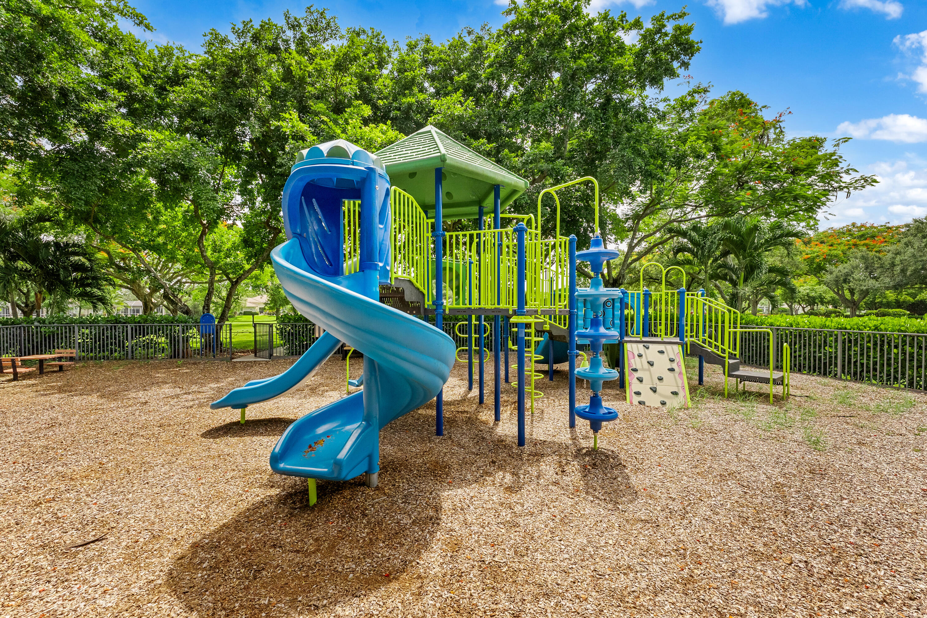 FOX RIDGE - Residential