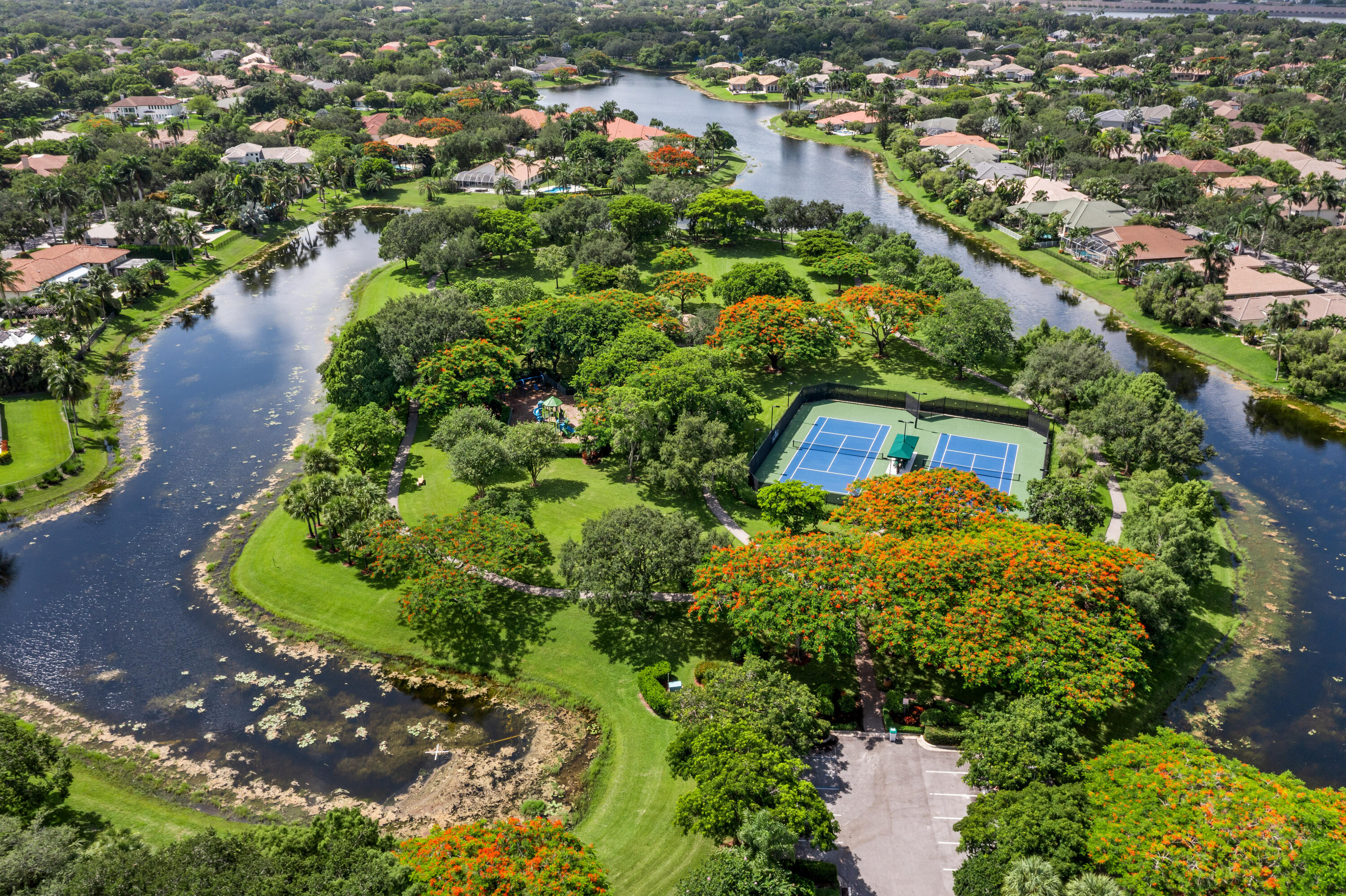 FOX RIDGE - Residential