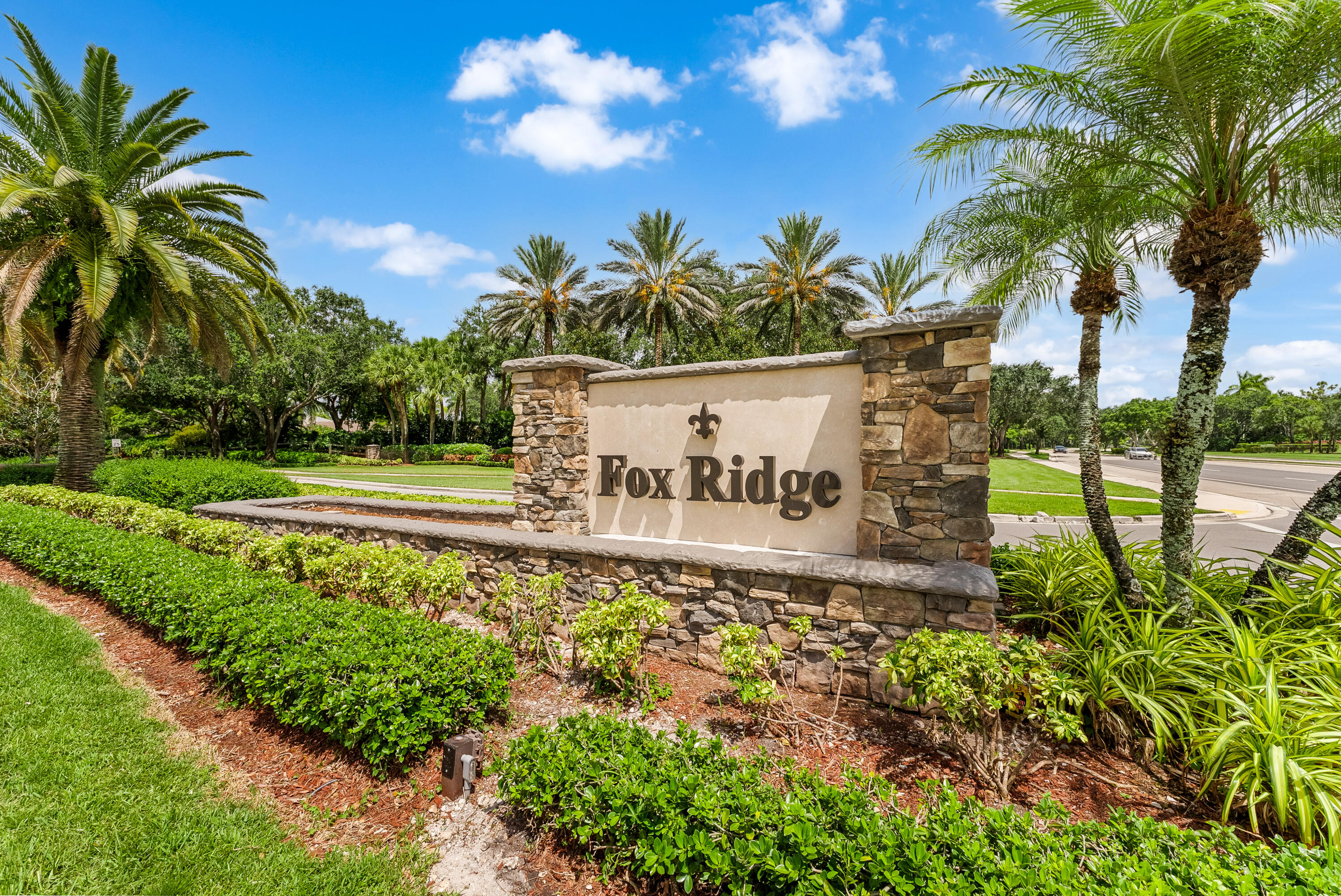 FOX RIDGE - Residential