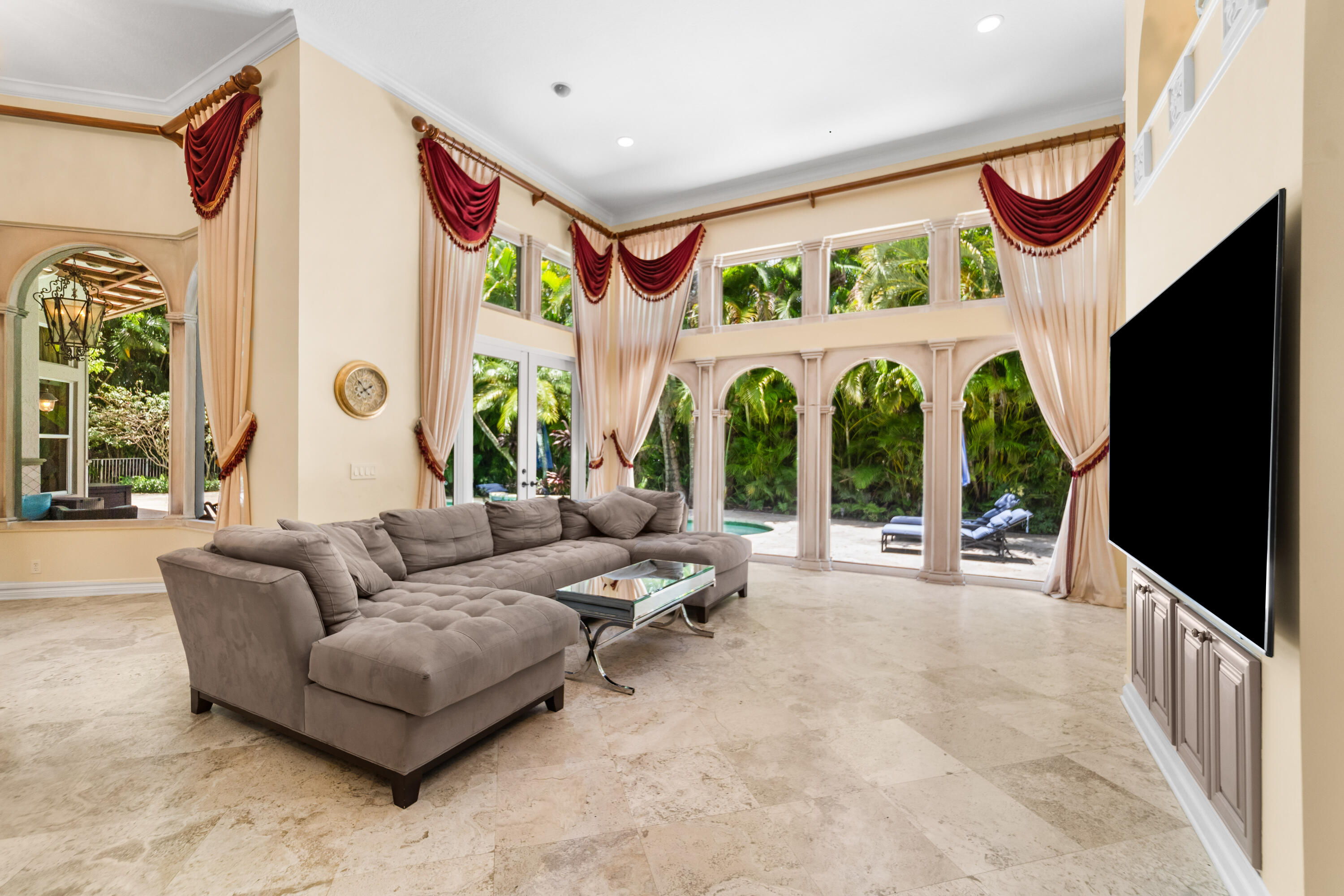 FOX RIDGE - Residential